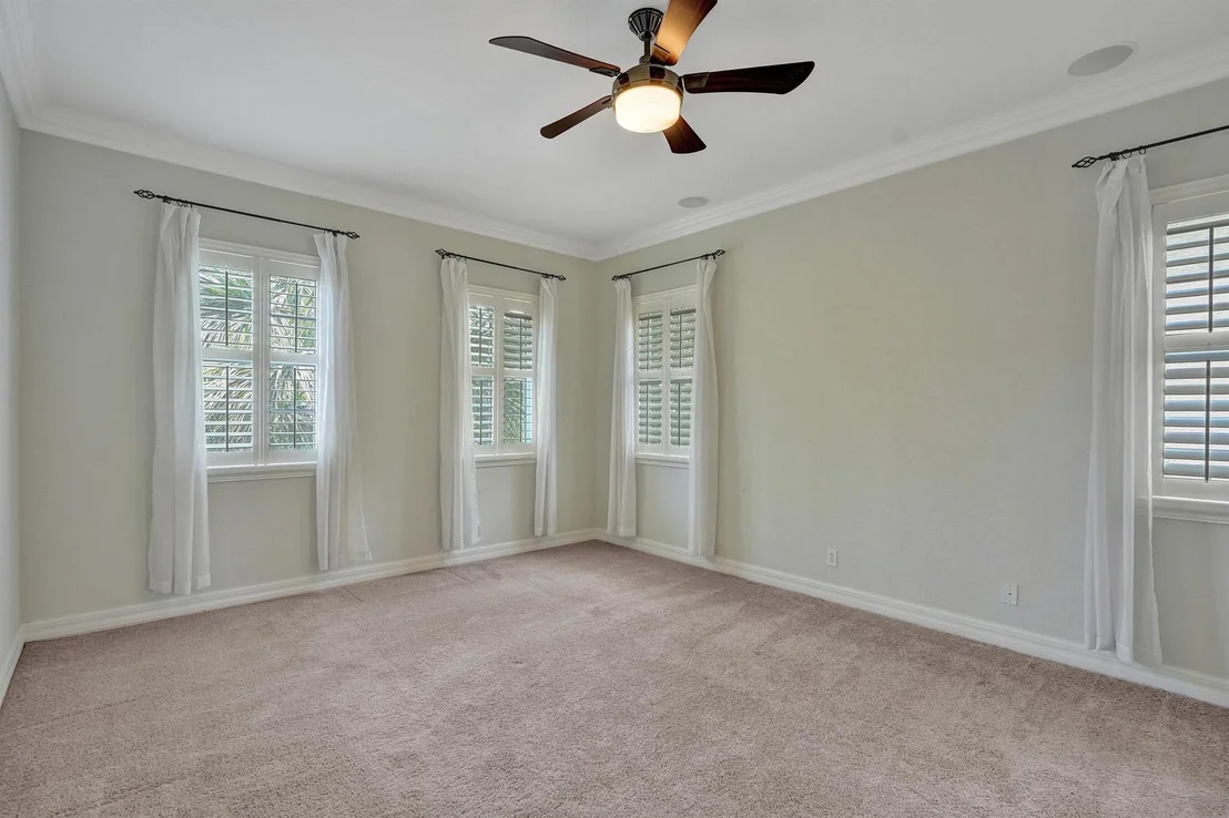 Photo of 115 Edenberry Avenue