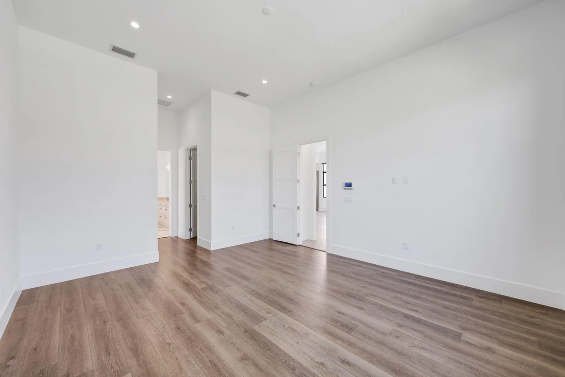 Photo of 655 Kingsbridge Street