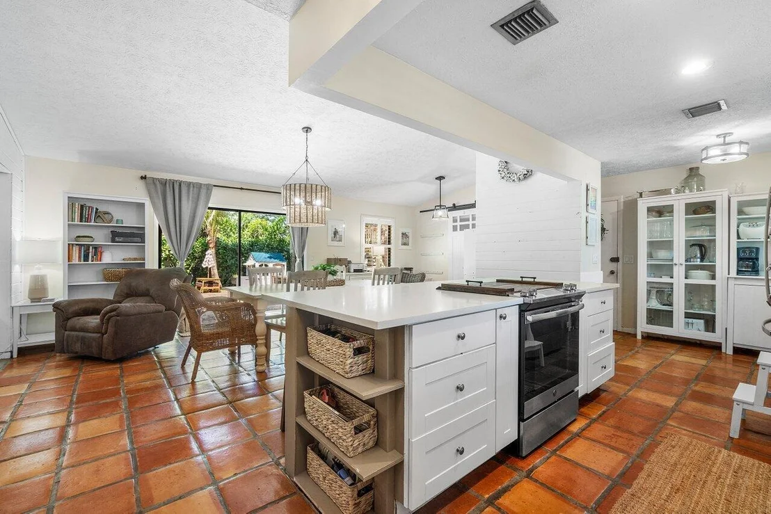 Photo of 903 Oak Circle