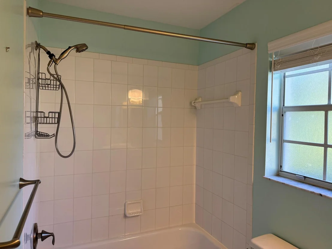 Photo of 295 Moccasin Trail W