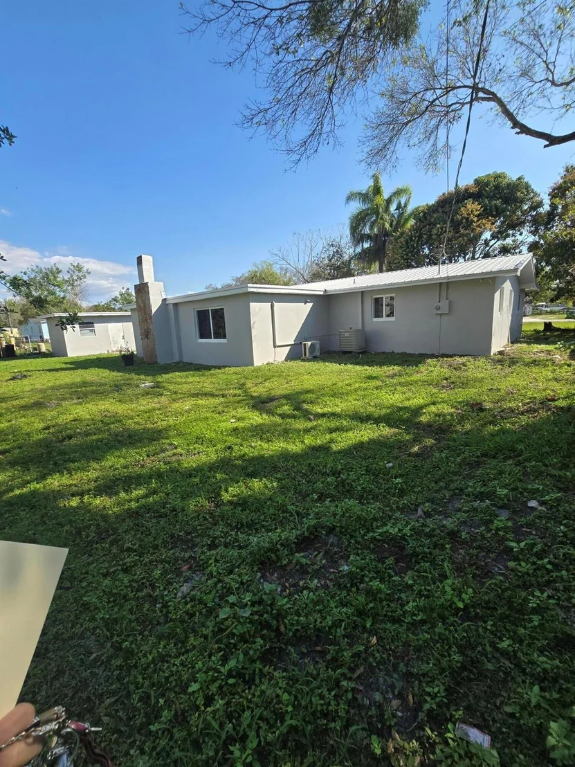 Photo of 6545 NE 8th Lane