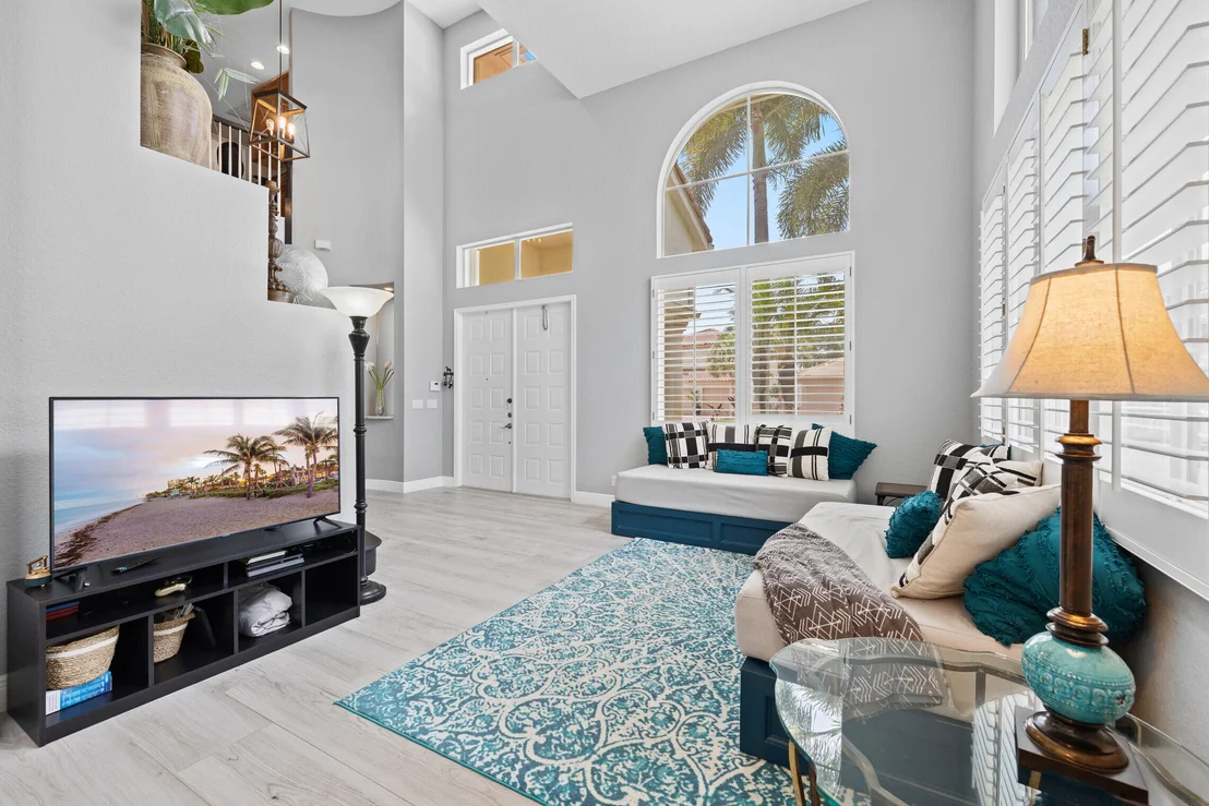 Photo of 4390 Mariners Cove Drive