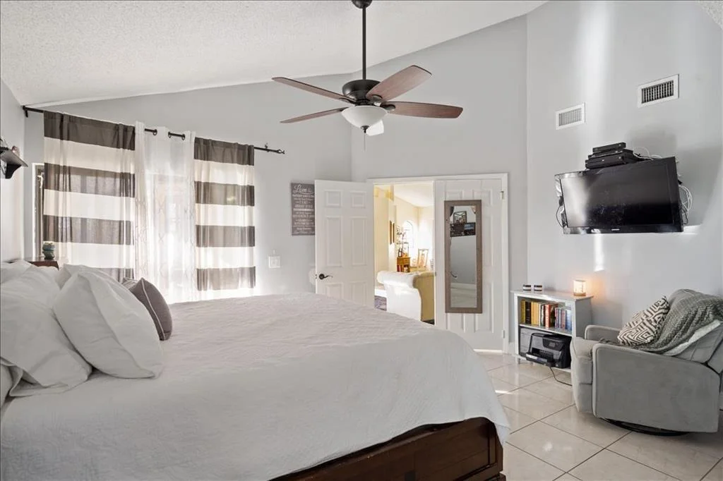 Photo of 5263 Helene Circle
