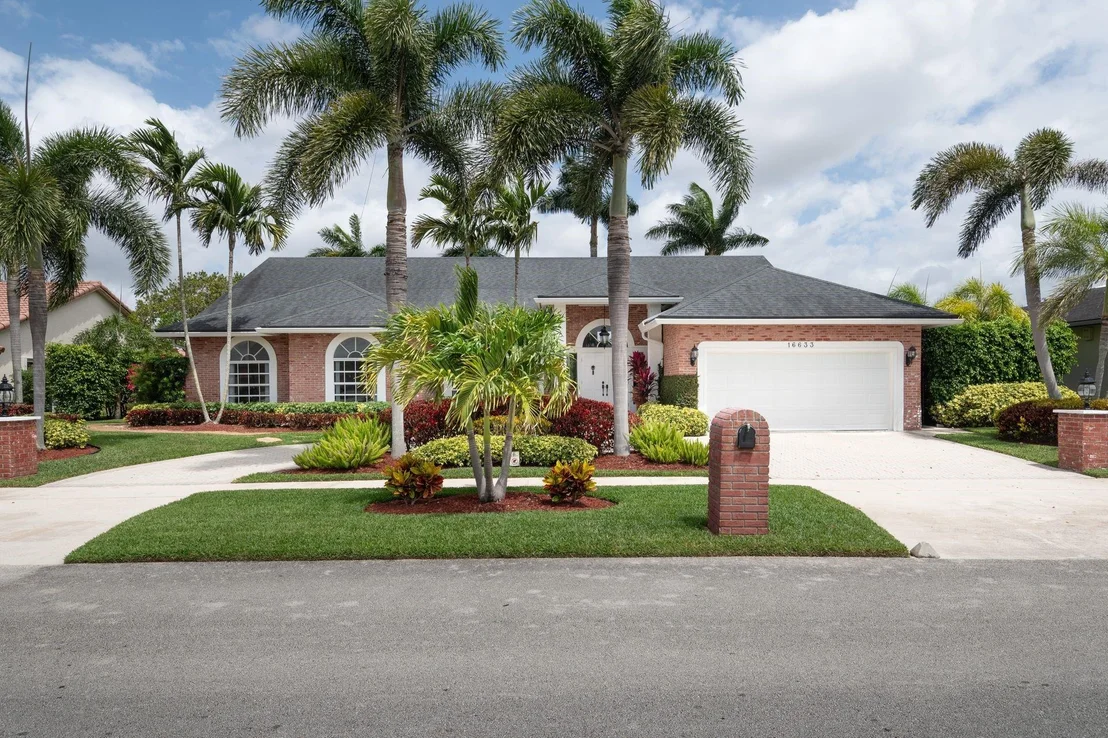 Photo of 16633 Golfview Drive