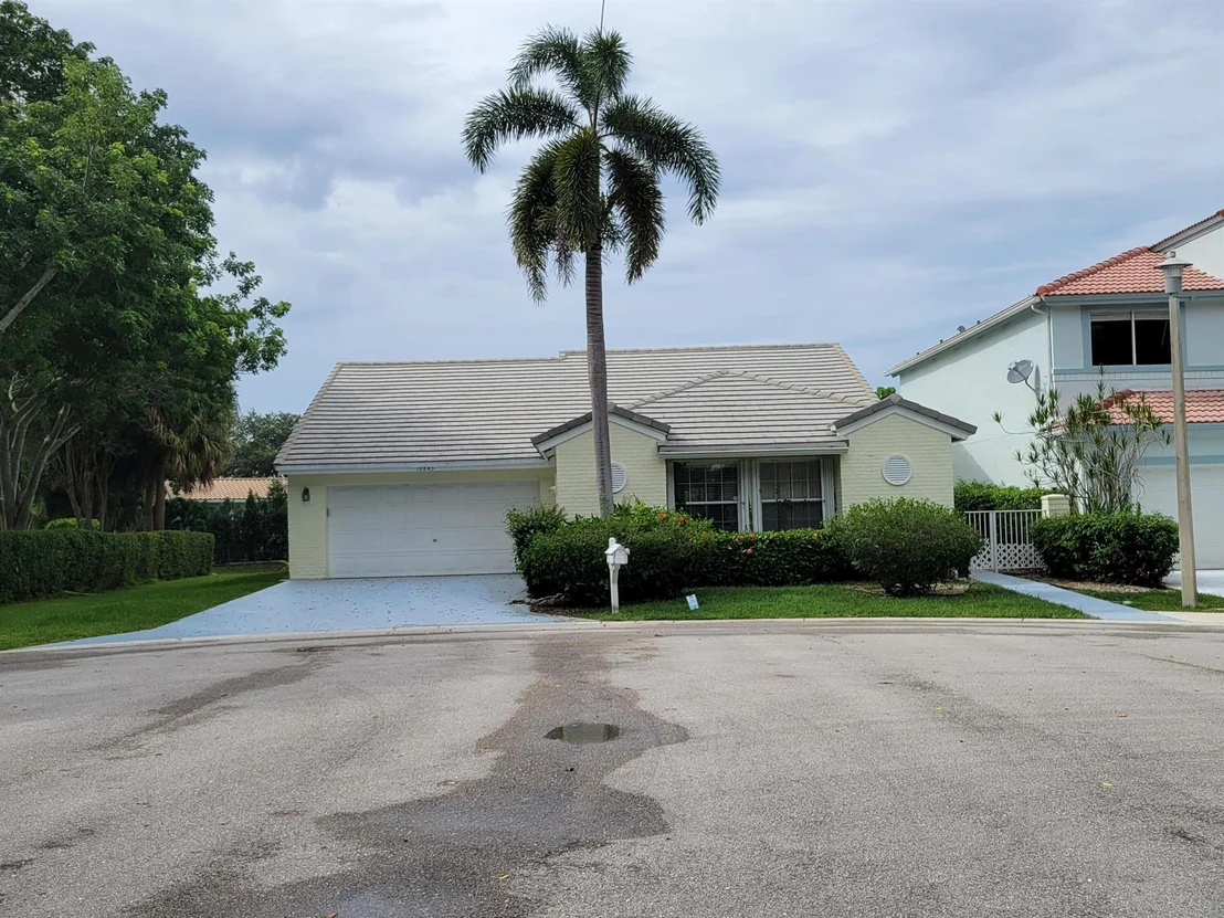 Photo of 10845 Palm Spring Drive