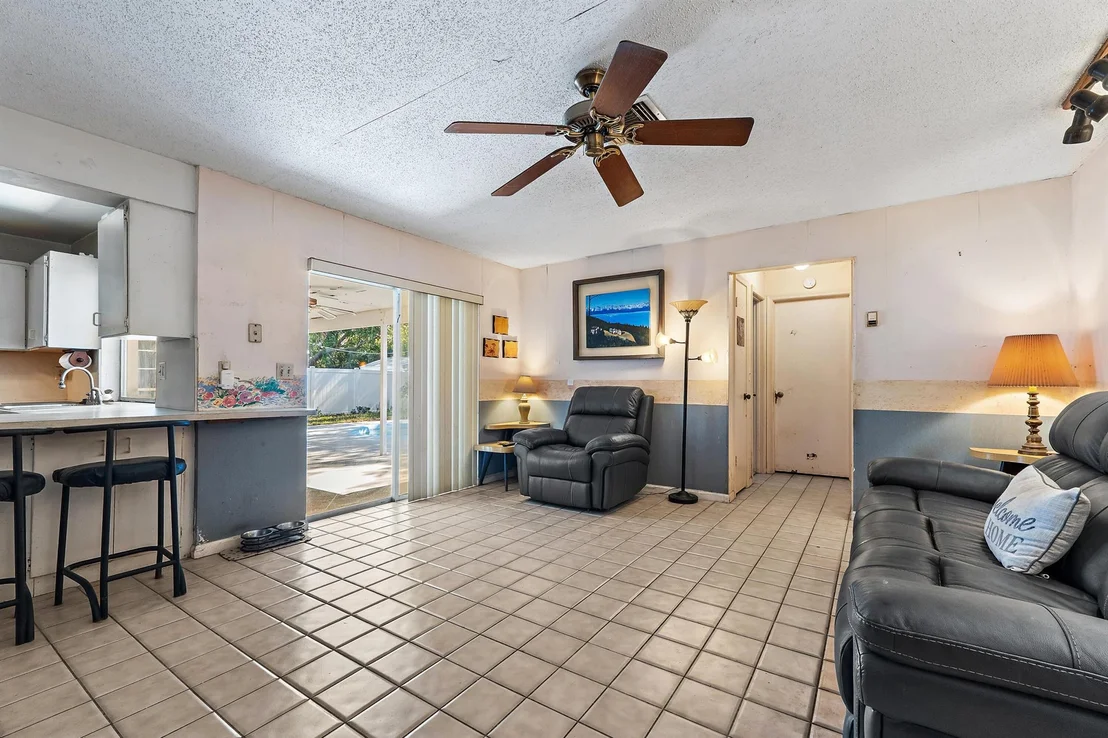 Photo of 404 Highwood Circle
