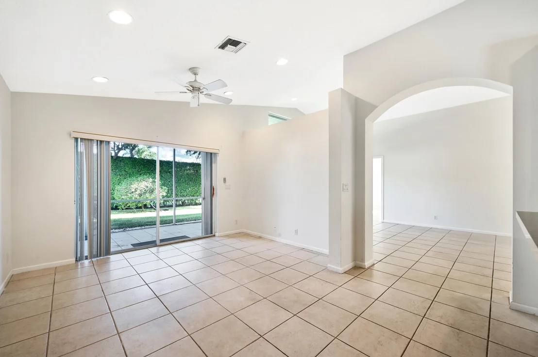 Photo of 5867 Royal Isles Boulevard