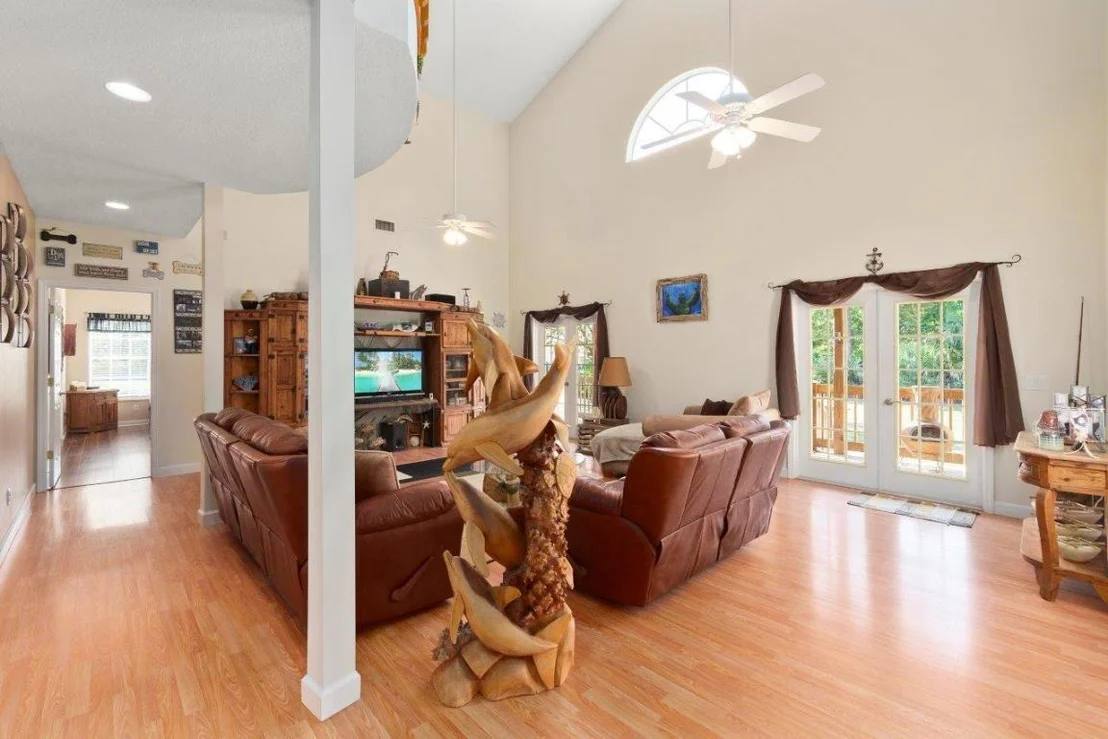 Photo of 405 SE Salerno Road