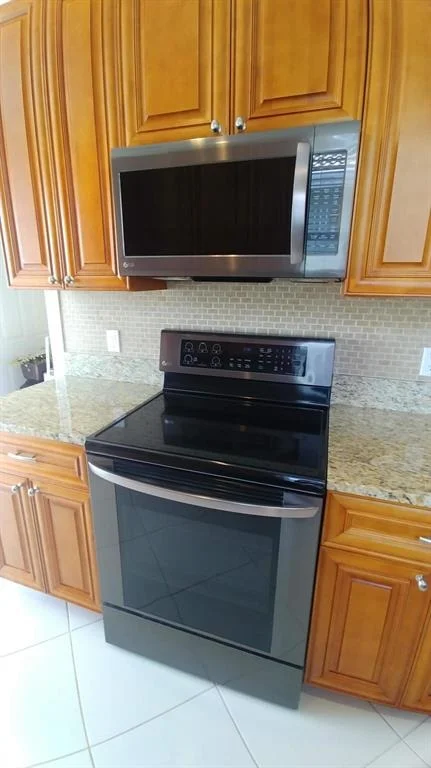 Photo of 104 S Hampton Drive