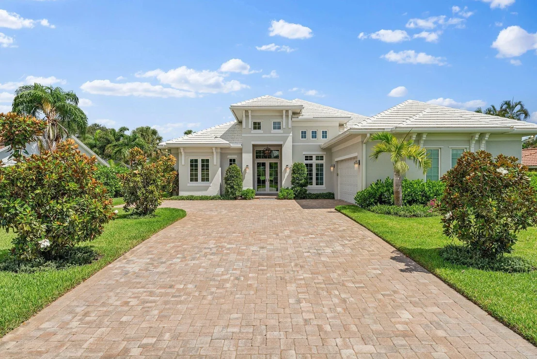 Photo of 200 SE Turtle Creek Drive