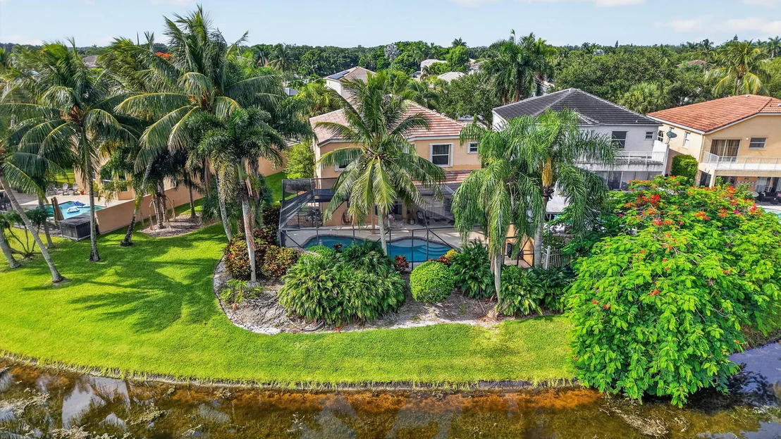 Photo of 7541 DOWNWINDS Lane