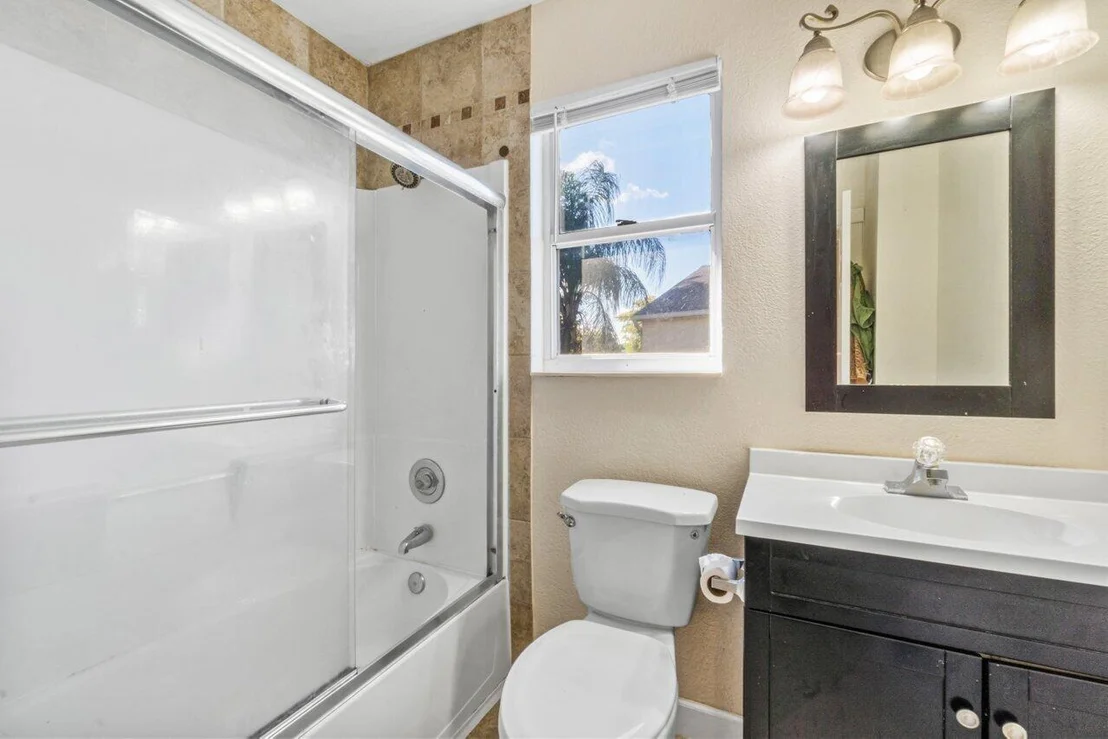 Photo of 4656 Lakeside Circle