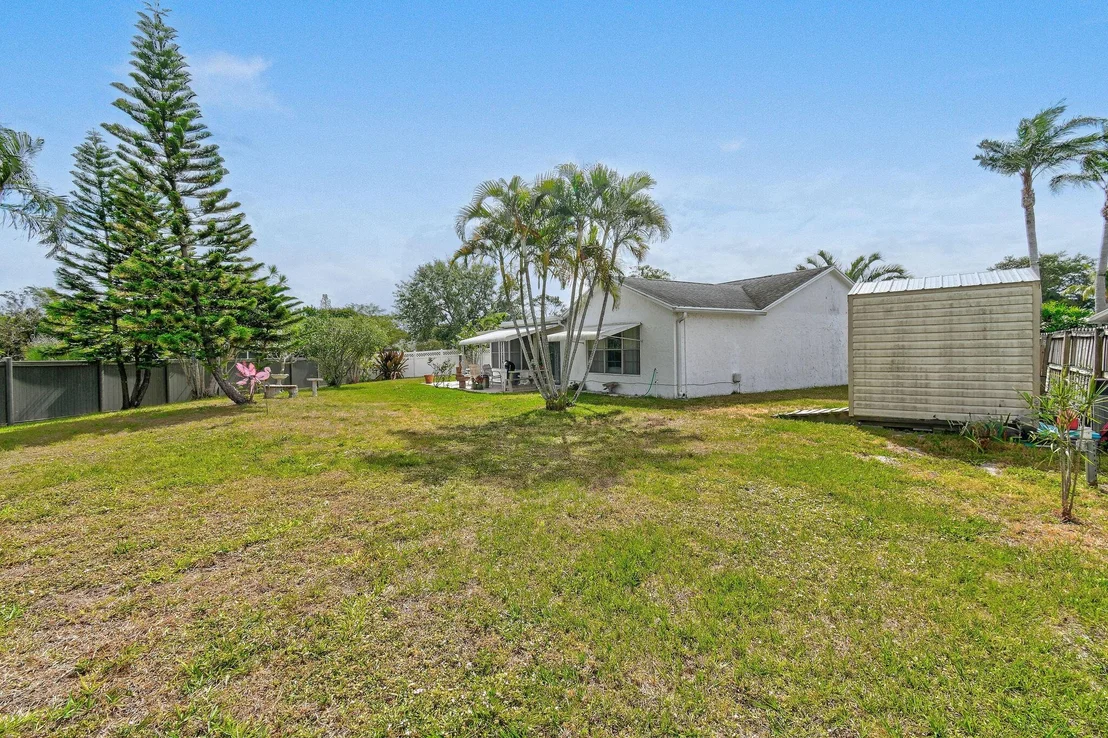 Photo of 160 Banyan Circle