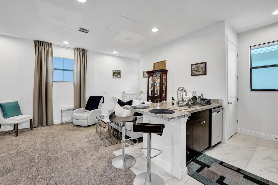 Photo of 7041 Edison Place