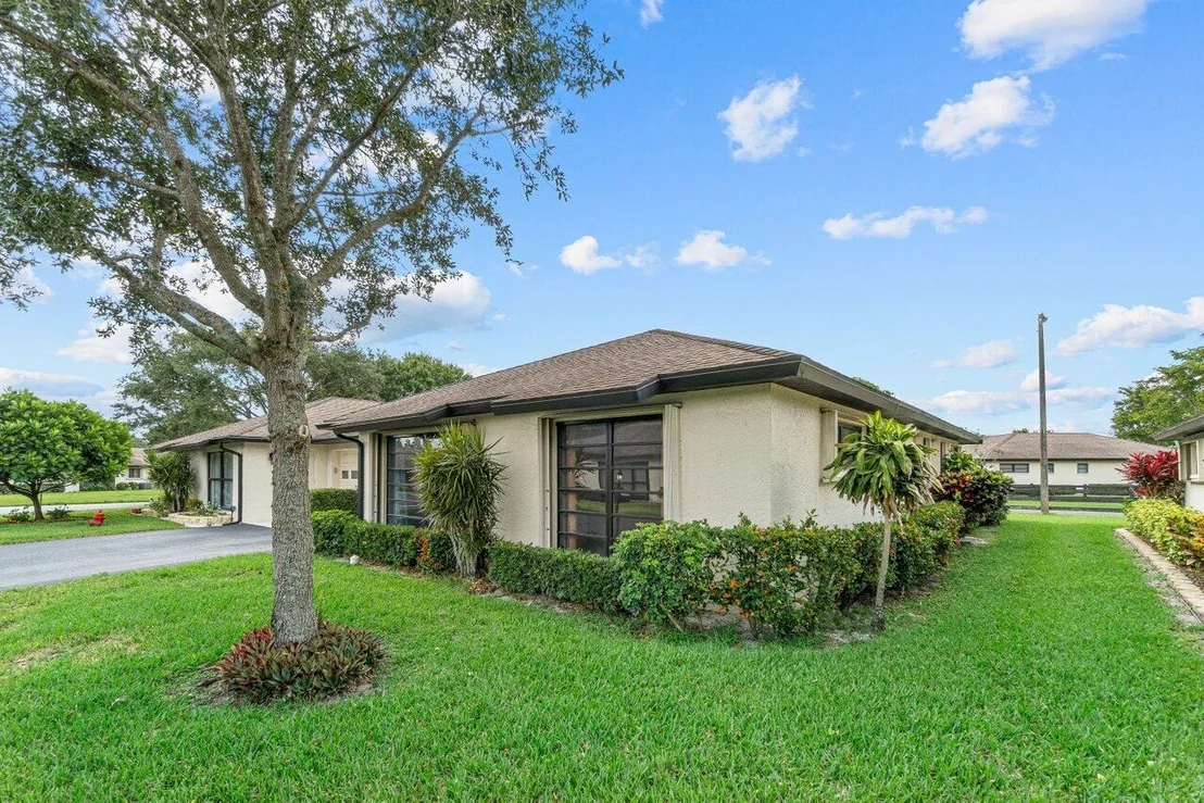 Photo of Unit B at 4820 Equestrian Circle