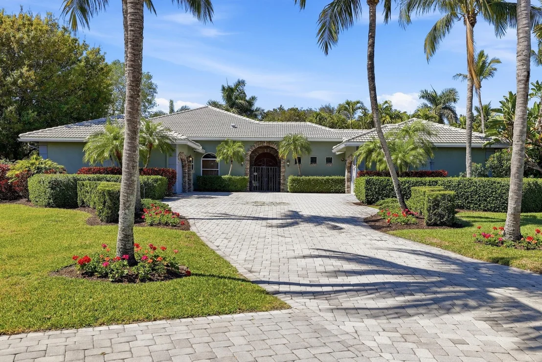 Photo of 8634 Sawpine Road