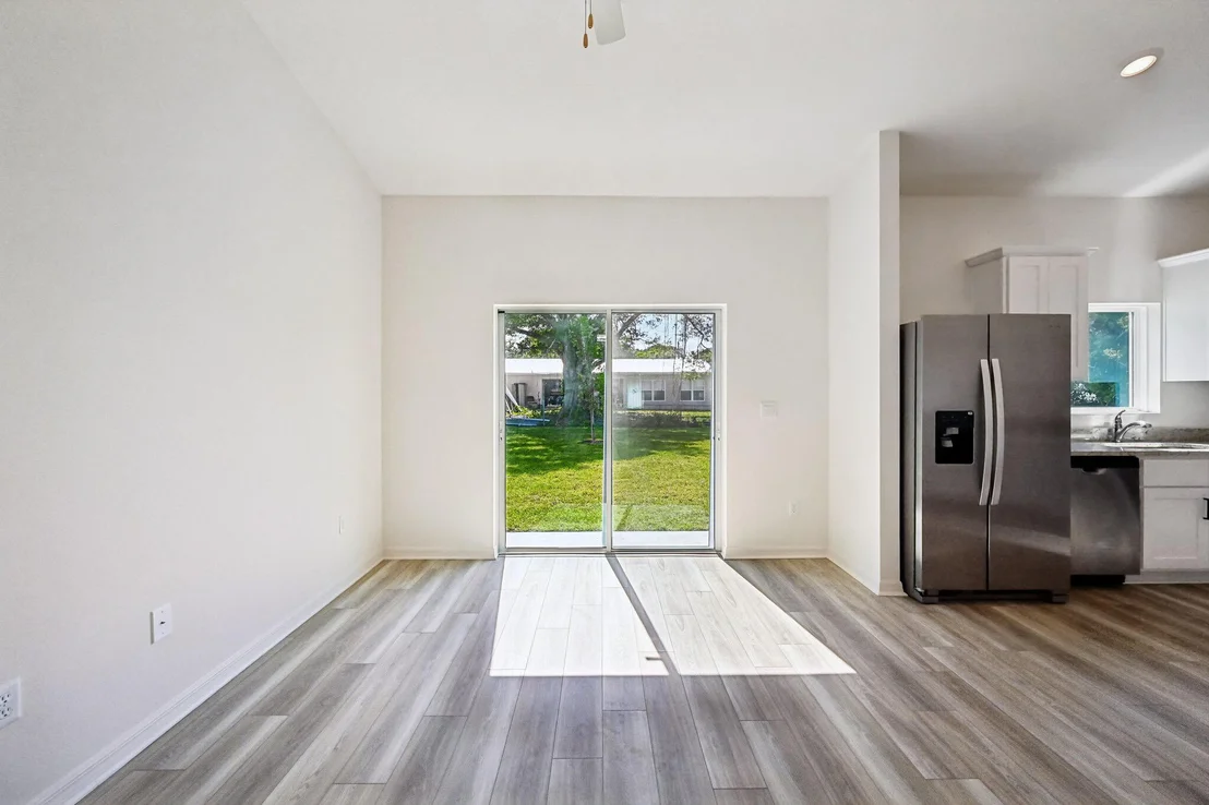 Photo of 5709 Sunset Boulevard