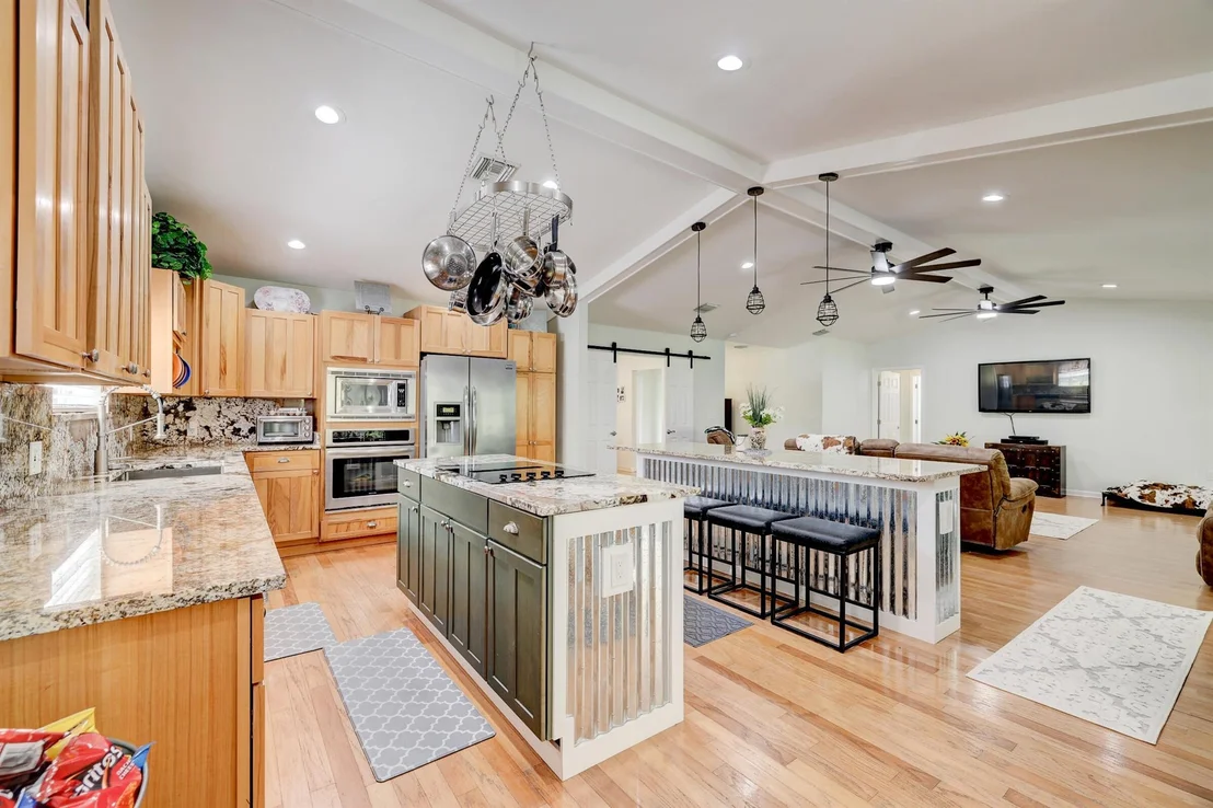 Photo of 8680 Moco Lane