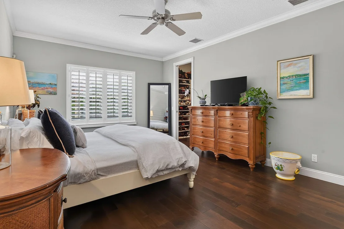Photo of 350 Caravelle Drive
