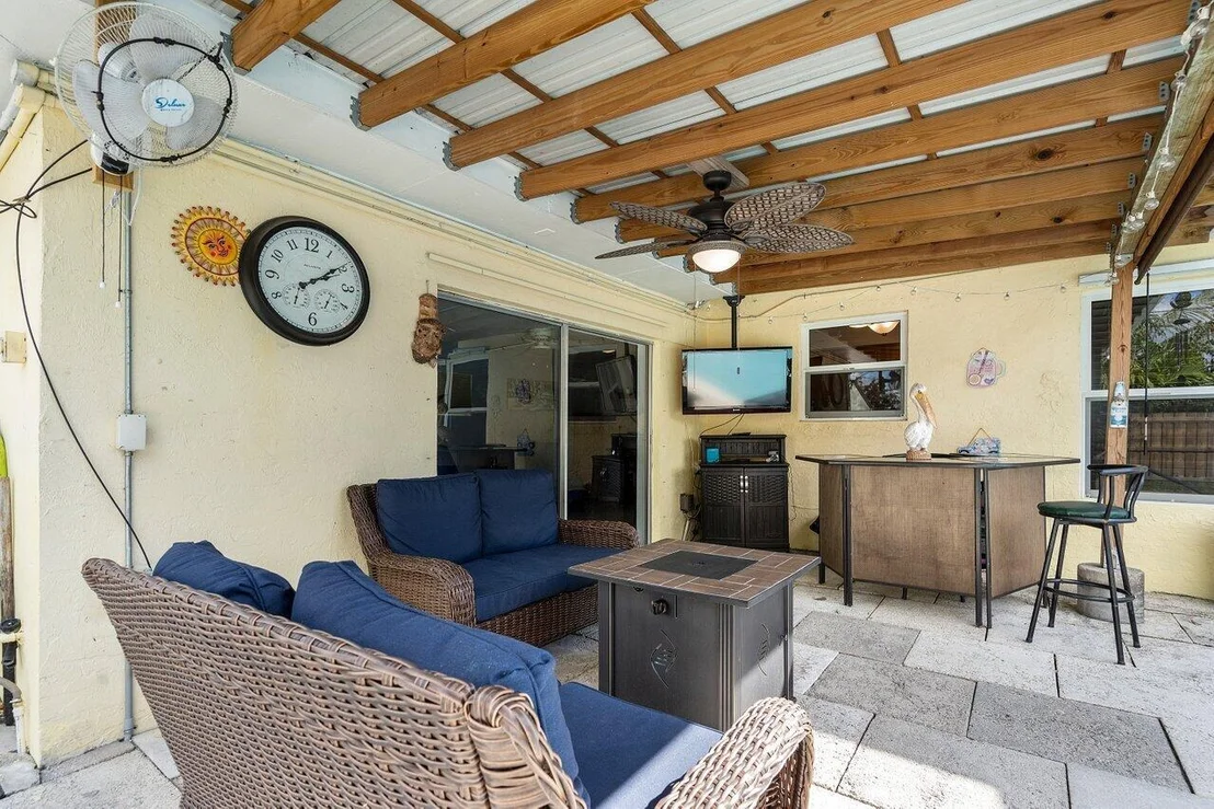 Photo of 1413 Crest Drive