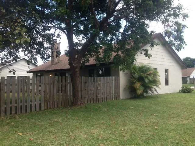 Photo of 7827 Roble Lane