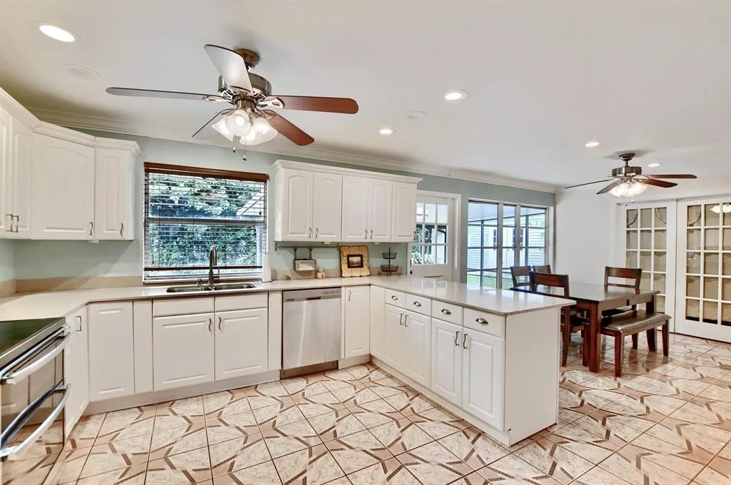 Photo of 110 W Rubber Tree Drive