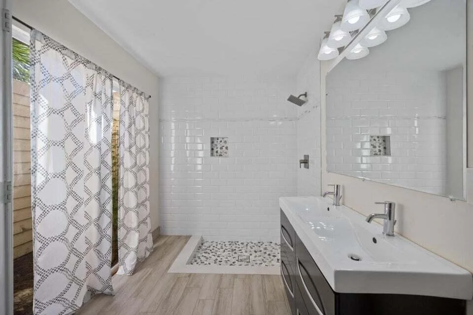 Photo of 1050 Aviary Road