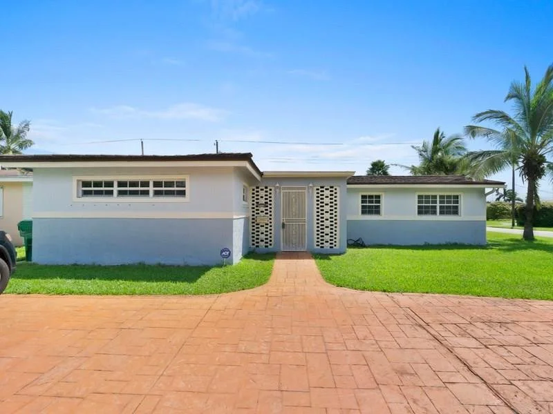 Photo of 2231 Utopia Drive
