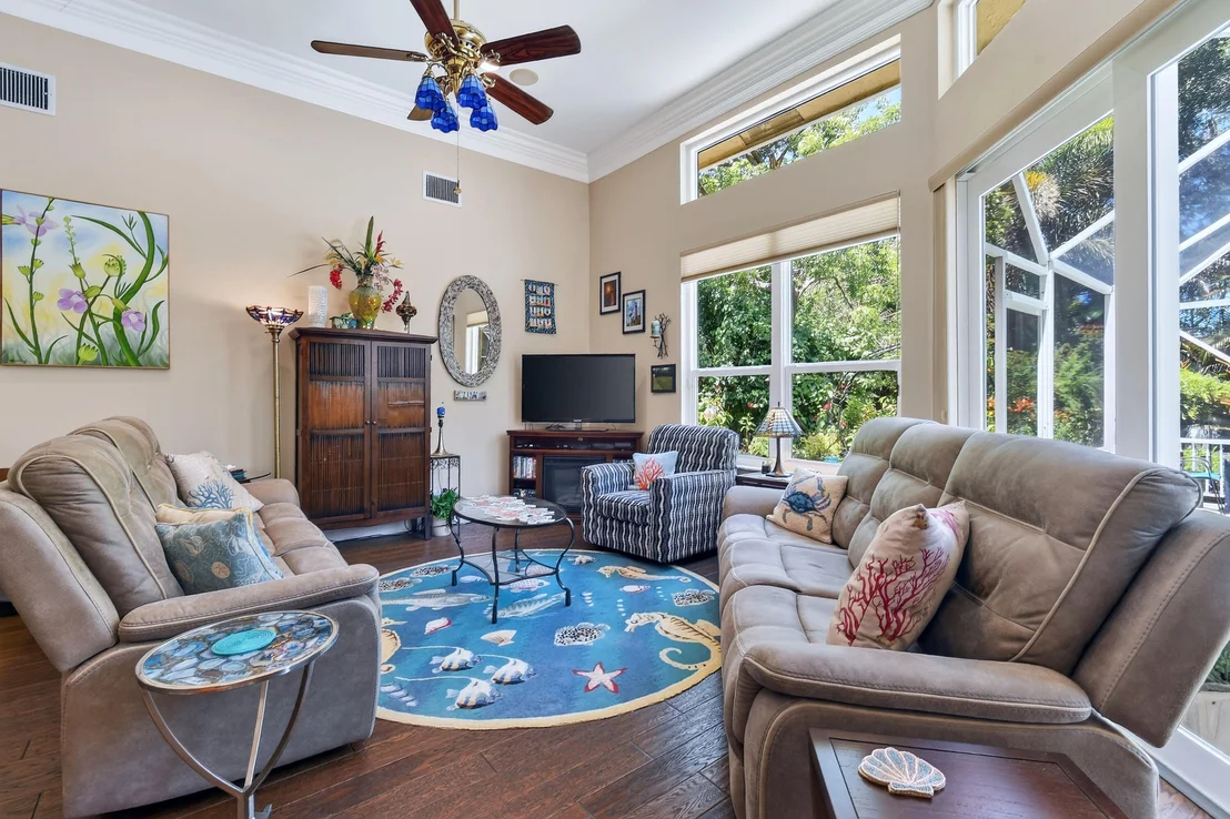 Photo of 153 N River Drive E