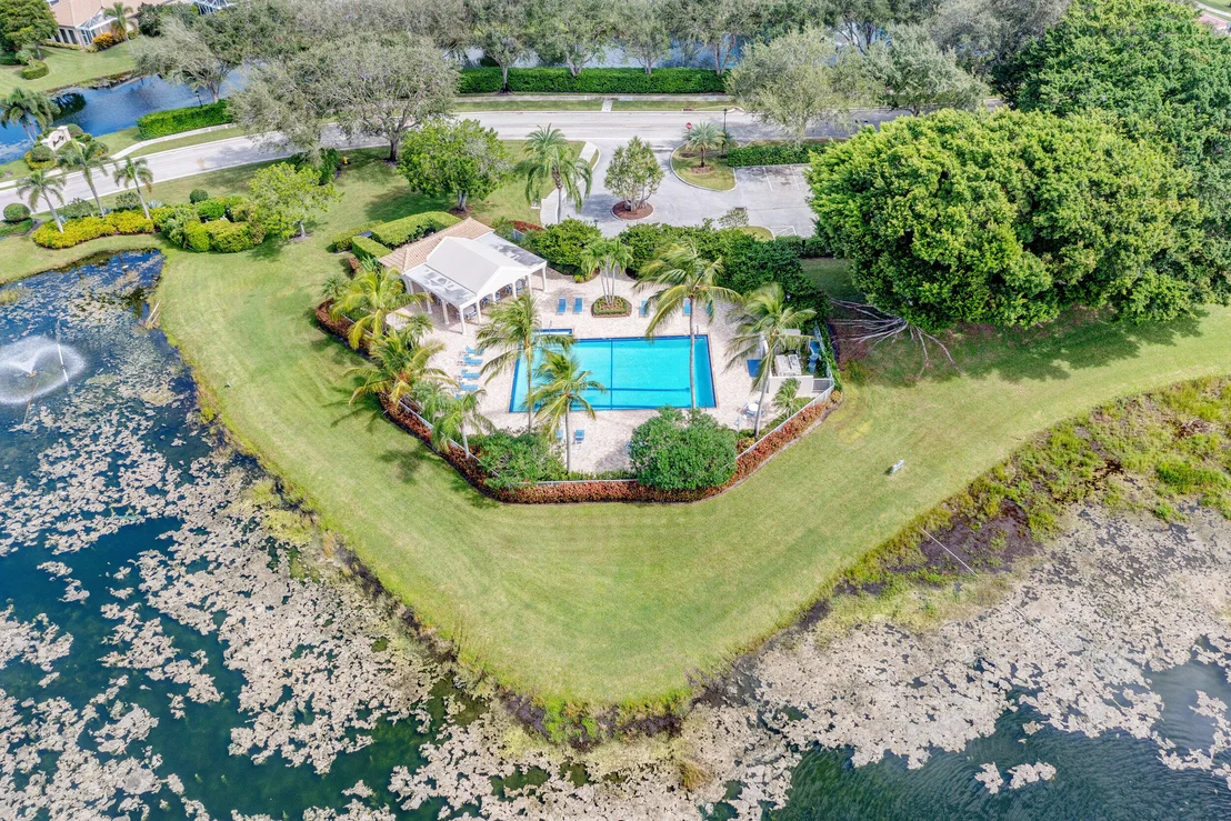 Photo of 738 Pinehurst Way