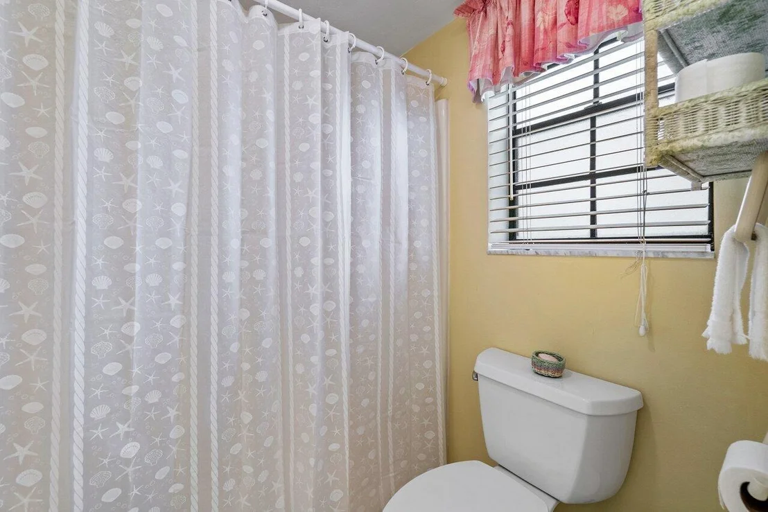 Photo of Unit A at 1501 Pinecrest Circle