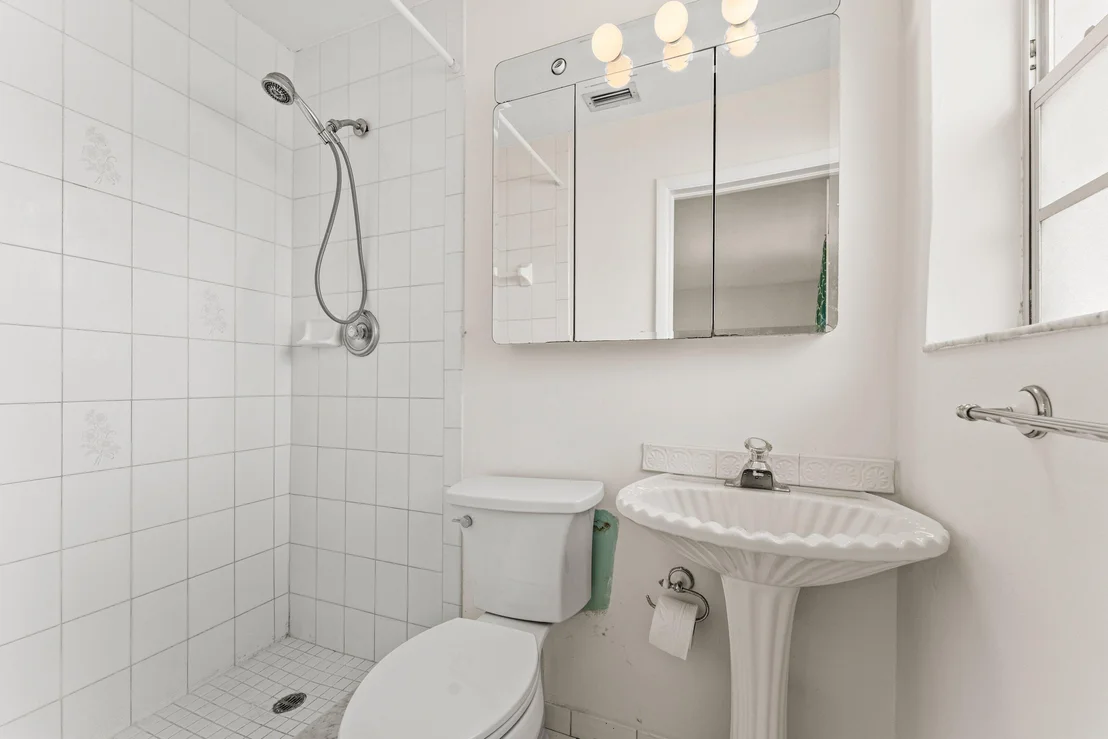 Photo of 360 NE 23rd Way