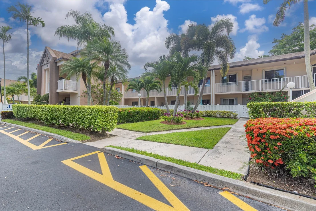 Photo of Unit 7447 at 7447 Devon Drive