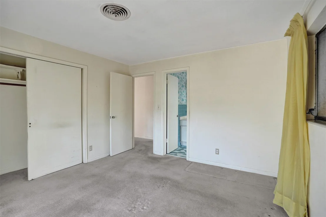 Photo of 110 SE 13th Street