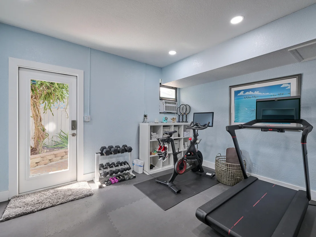 Photo of 2652 NE 3rd Street