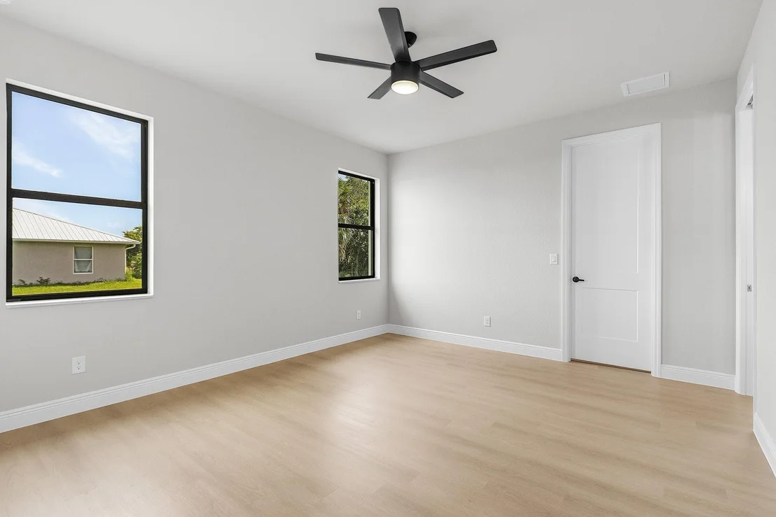Photo of 1299 Argosy Road