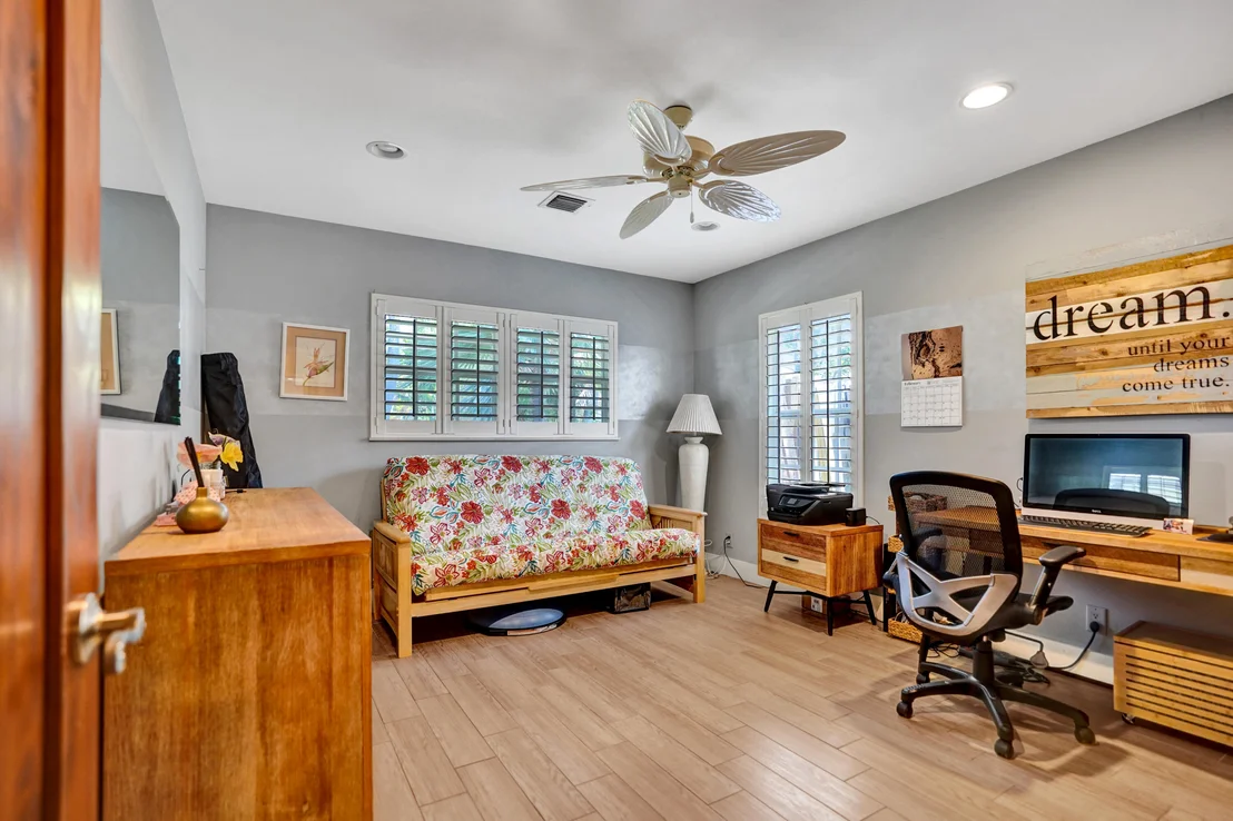 Photo of 445 SE 17th Terrace