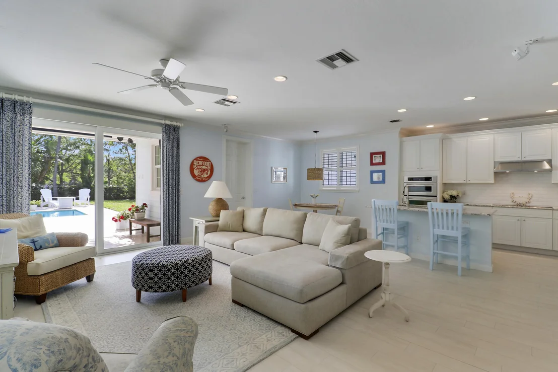 Photo of 3421 Duval Street