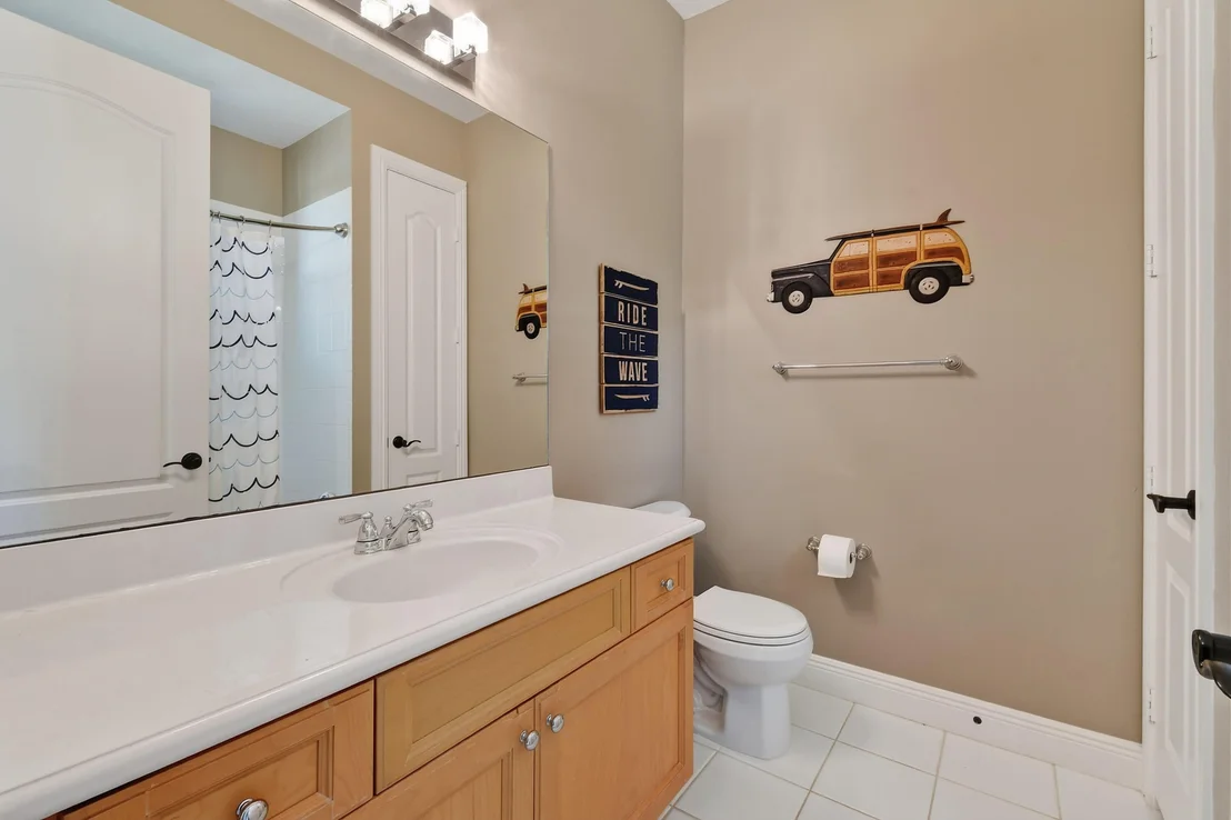 Photo of 137 INKBERRY Drive