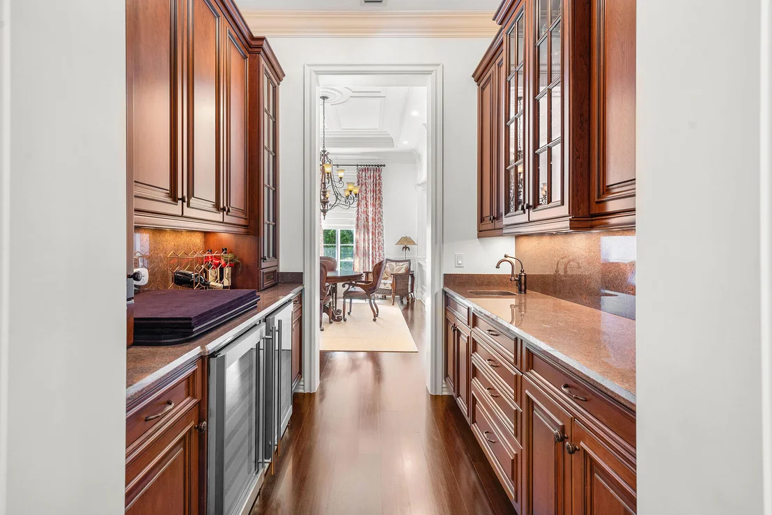 Photo of 2460 Queen Palm Road