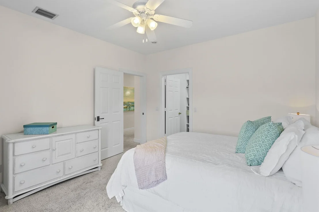 Photo of 400 Mangrove Point