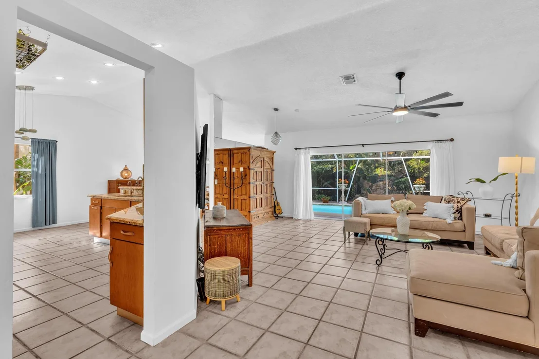 Photo of 498 Oregon Lane