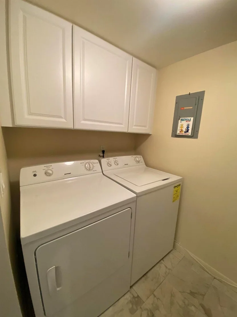 Photo of Unit D1 at 302 Pine Ridge Circle