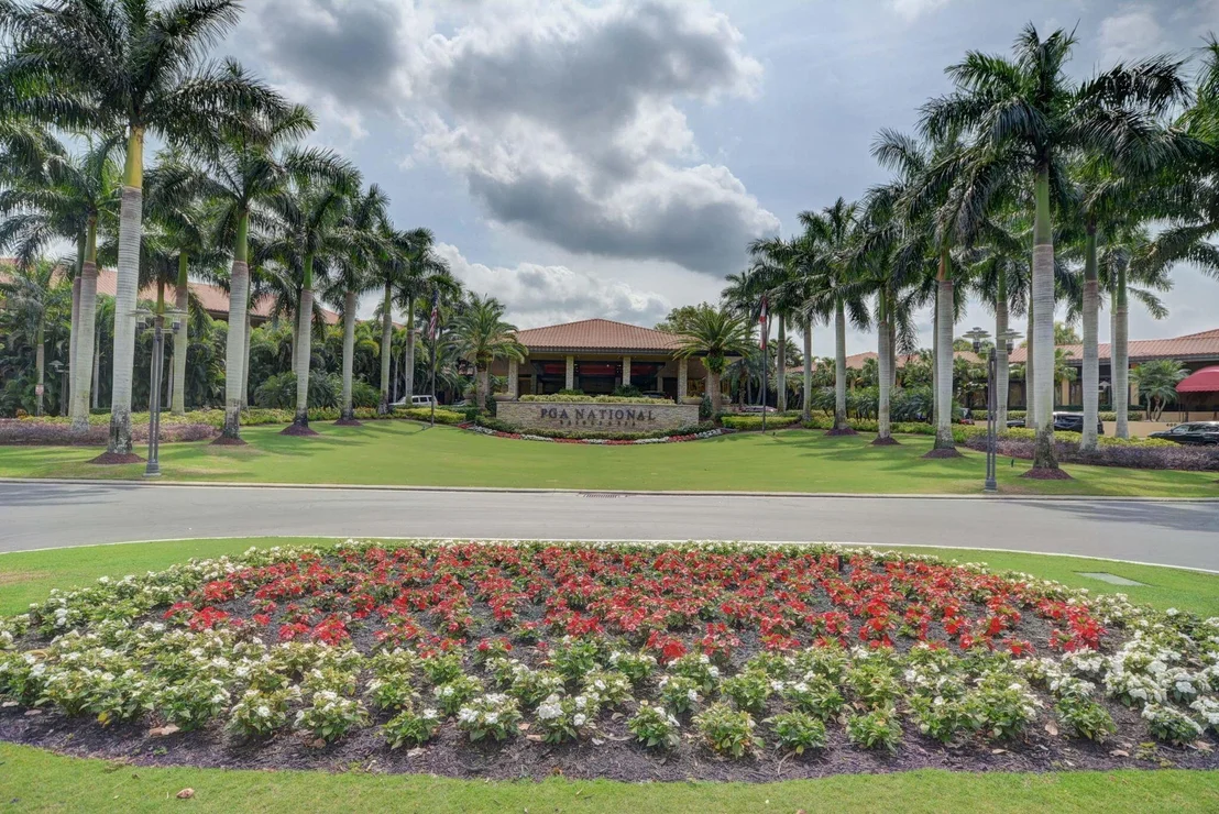 Photo of 271 Eagleton Estates Boulevard