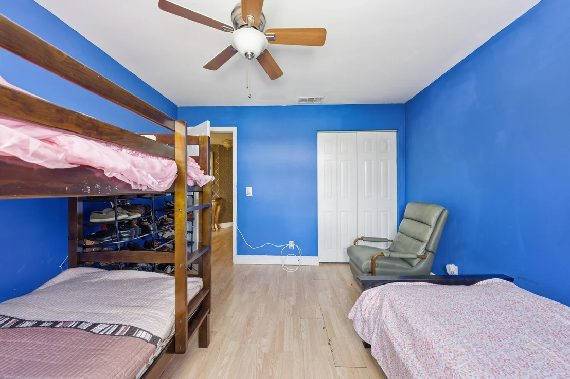Photo of 6582 Bayfront Drive