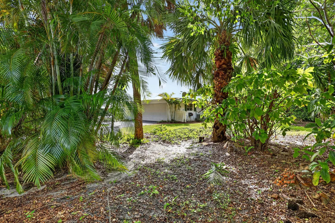 Photo of 1233 NW River Terrace