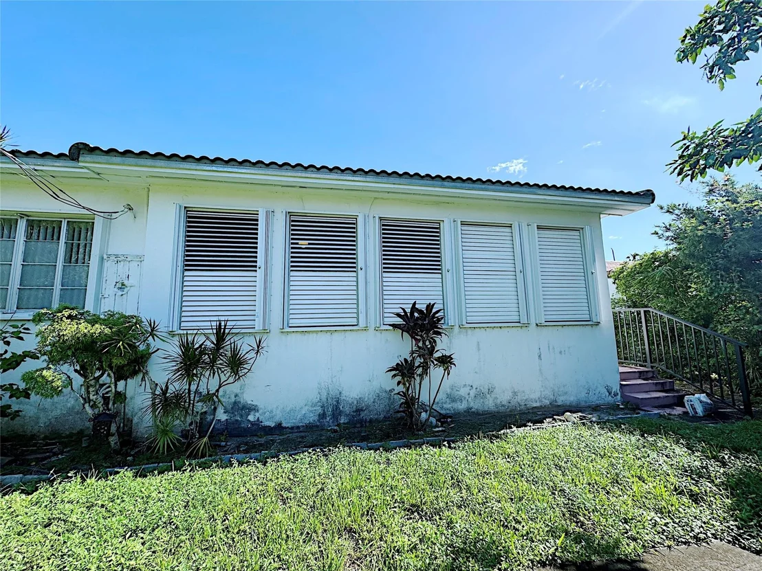 Photo of 1395 Biarritz Drive