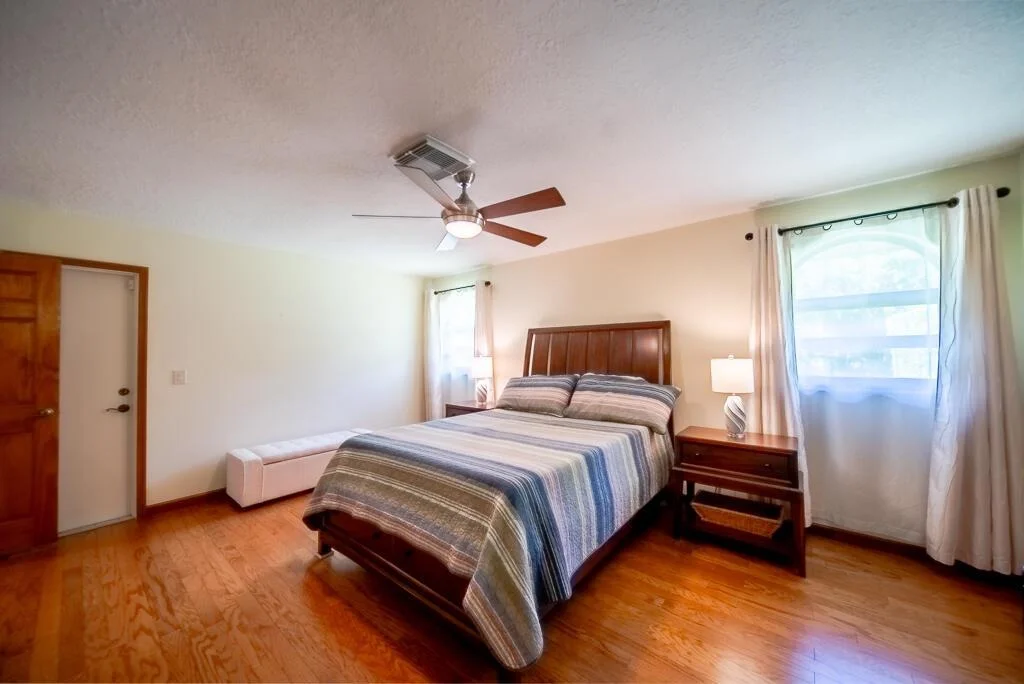 Photo of 12483 Pineacre Lane