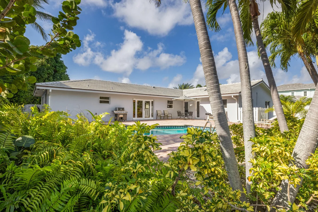 Photo of 925 Cypress Drive