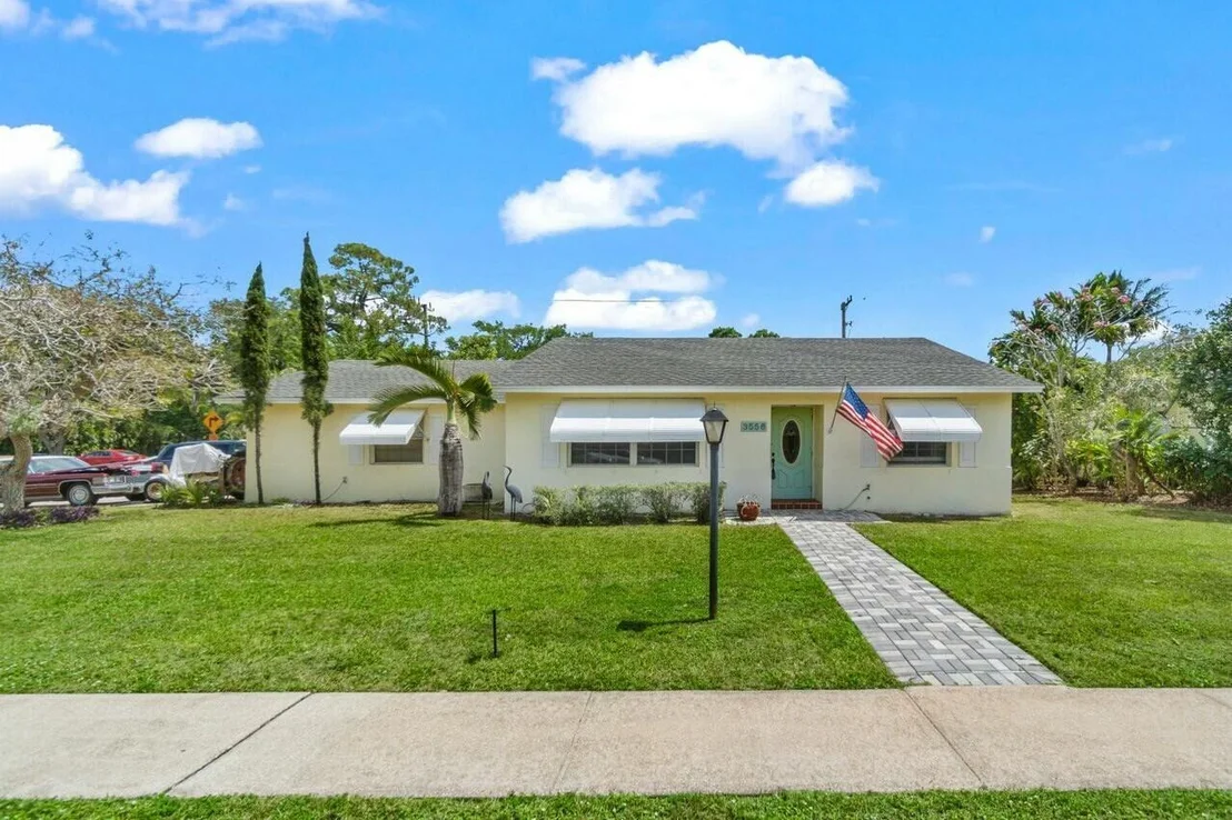 Photo of 3556 Pinehurst Drive